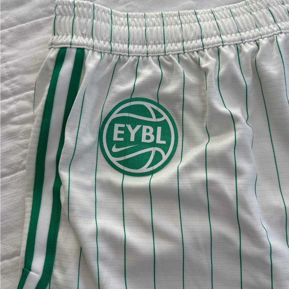 Nike, EYBL Athletic Shorts, Women’s XXL - Picture 7 of 8